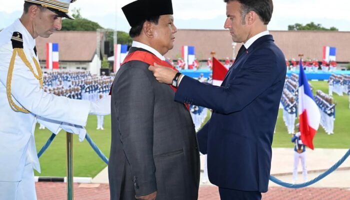 Presiden Republik Indonesia Prabowo Subianto Dapat Penghargaan Tertinggi dari Presiden Prancis Macro