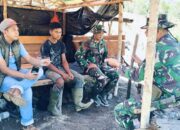Anggota Satgas TMMD Kodim 0106 Aceh Tengah Melaksanakan Komsos Dengan Warga Kute Keramil
