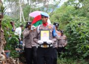Kapolres Aceh Tengah Pimpin Pemakaman Tradisi Kepolisian Alm Bripka Ruhdi Fitrah